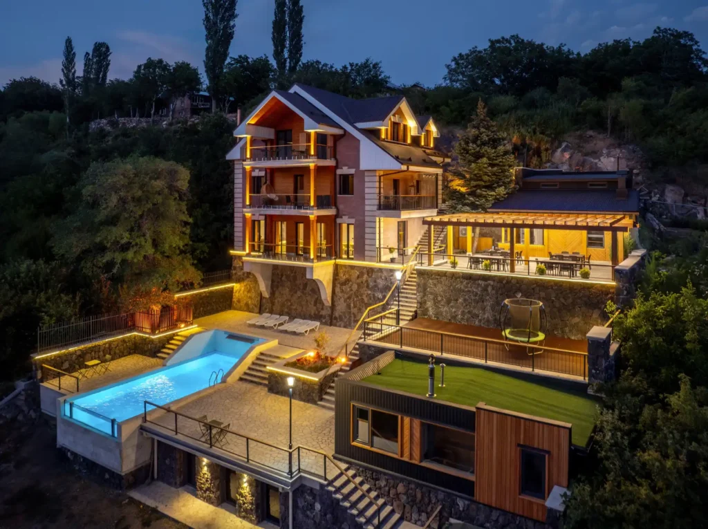 Aprie-Boutique-Hotel-1-1.webp